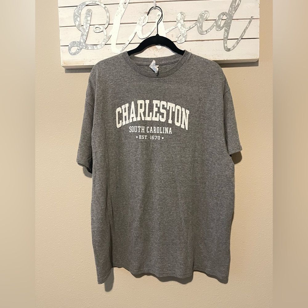 Charleston South Carolina - Gray unisex establish tee